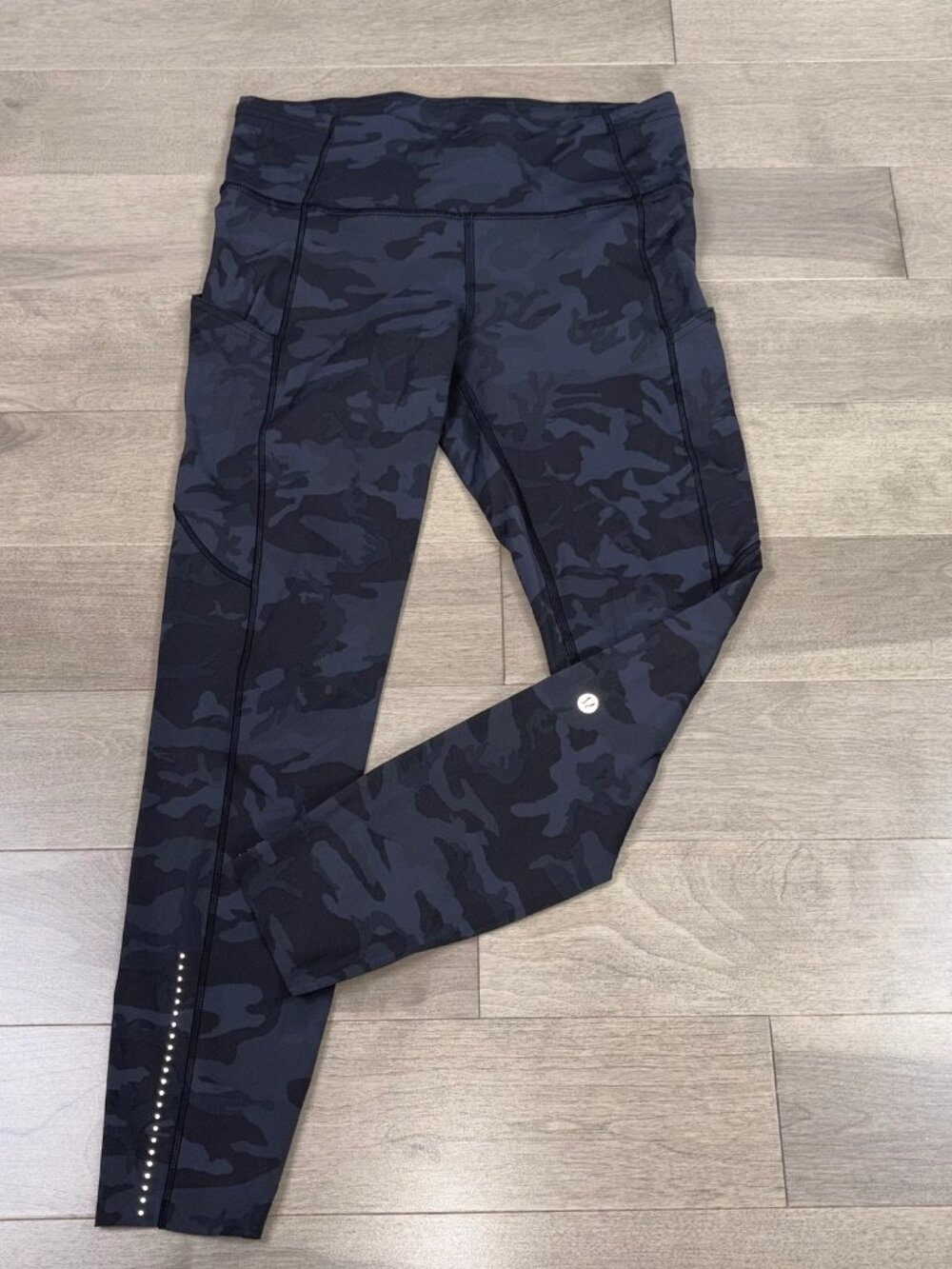 LULULEMON women's camo leggings size 8